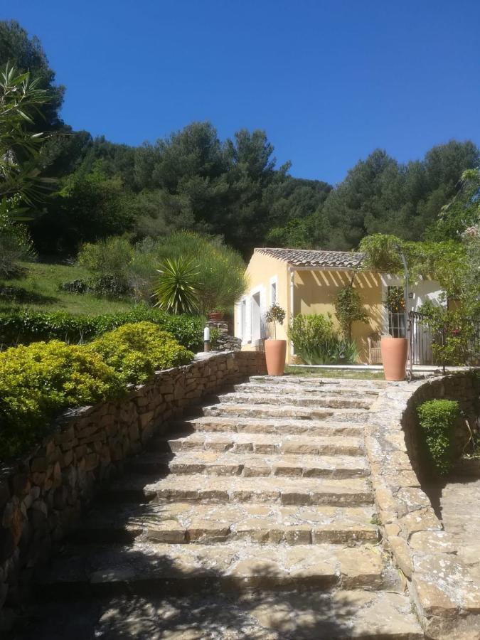Mas Lei Bancau Bed and Breakfast Le Beausset Exteriör bild