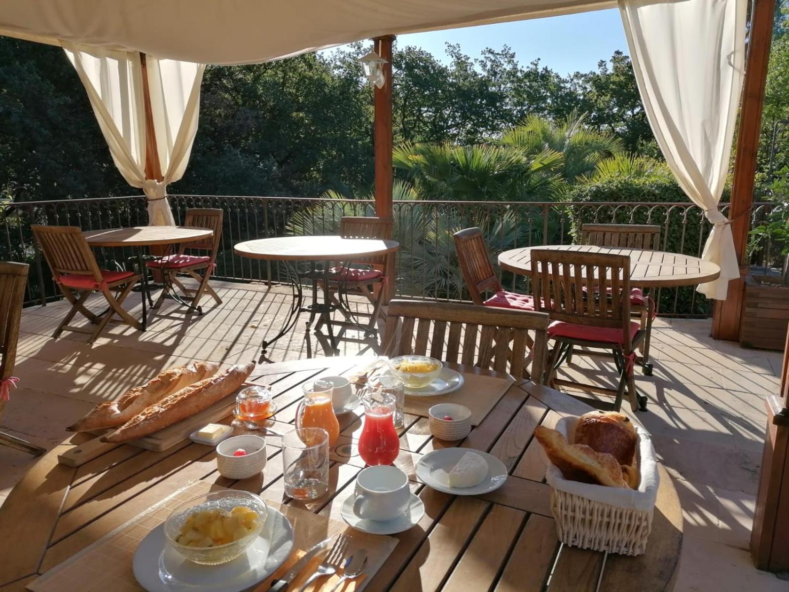 Mas Lei Bancau Bed and Breakfast Le Beausset Exteriör bild